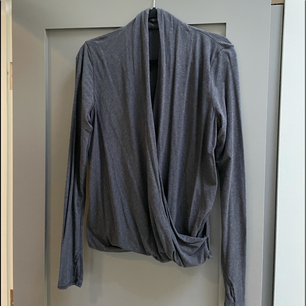 LuLulemon cross front shirt